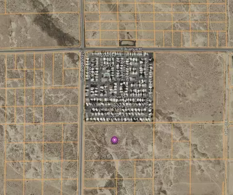 10 Th St East Ave H4, Lancaster, CA 93535