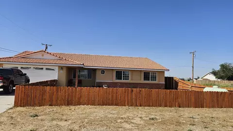 9213 Oleander Ave, California City, CA 93505