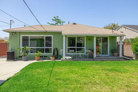 8404 Glenoaks Blvd, Sun Valley, CA 91352