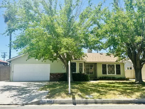 808 Avenue J9 W, Lancaster, CA 93534