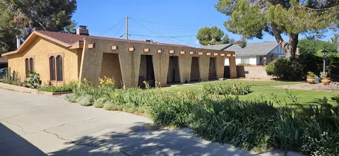 4612 Avenue L2 W, Quartz Hill, CA 93536