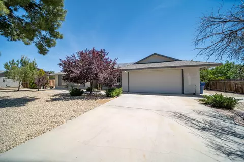 Exterior - 39342 Frontier Circus St, Lake Los Angeles, CA 93591 photo 2 of 23