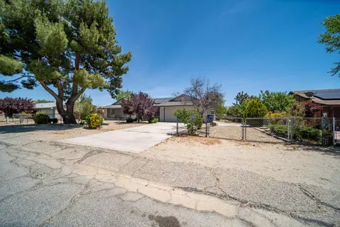 Exterior - 39342 Frontier Circus St, Lake Los Angeles, CA 93591 photo 23 of 23