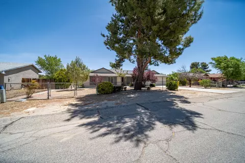 Other - 39342 Frontier Circus St, Lake Los Angeles, CA 93591 photo 6 of 7
