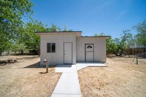 Exterior - 39342 Frontier Circus St, Lake Los Angeles, CA 93591 photo 5 of 23
