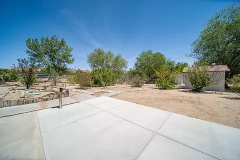 Exterior - 39342 Frontier Circus St, Lake Los Angeles, CA 93591 photo 21 of 23
