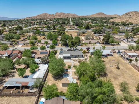 View/Area - 39342 Frontier Circus St, Lake Los Angeles, CA 93591 photo 8 of 10
