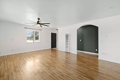 18441 Sulky Ln, Tehachapi, CA 93561 photo 4