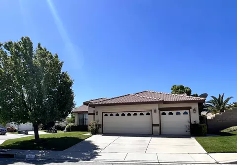 3520 Satin Ct, Palmdale, CA 93551