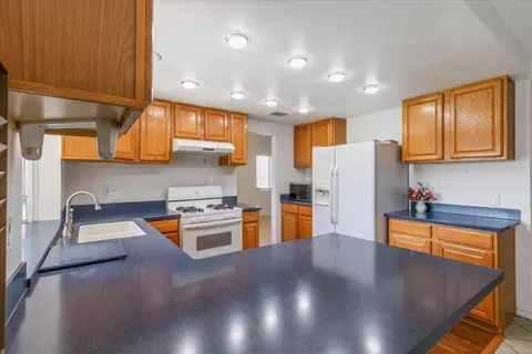 43938 Comstock Ave, Lancaster, CA 93535 photo 11