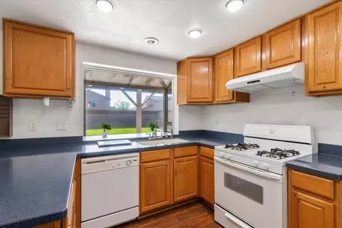 43938 Comstock Ave, Lancaster, CA 93535 photo 13
