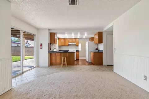 43938 Comstock Ave, Lancaster, CA 93535 photo 6