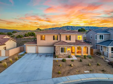 4112 Bridle Ct, Palmdale, CA 93551