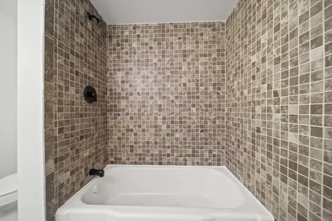 Bath - 38873 Sage Tree St, Palmdale, CA 93551 photo 5 of 9