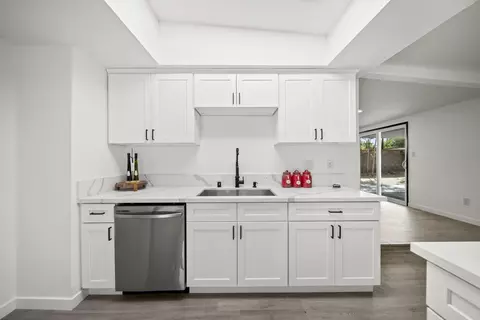 Kitchen - 38873 Sage Tree St, Palmdale, CA 93551 photo 9 of 13