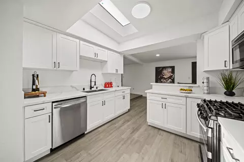Kitchen - 38873 Sage Tree St, Palmdale, CA 93551 photo 11 of 13