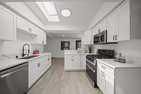 Kitchen - 38873 Sage Tree St, Palmdale, CA 93551 photo 8 of 13