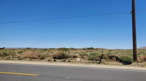 90 Th St E, Palmdale, CA 93591 photo 3