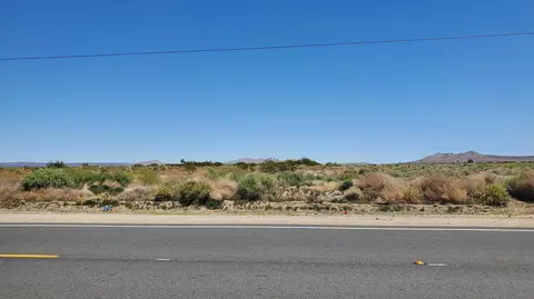 90 Th St E, Palmdale, CA 93591 photo 5
