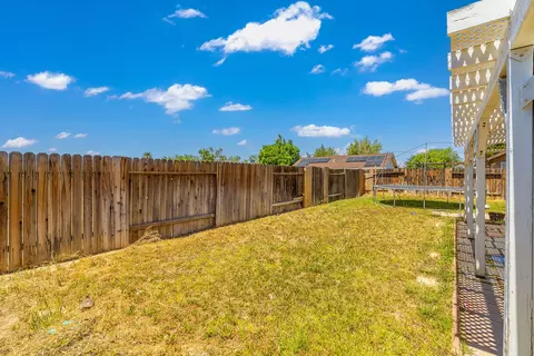 45911 Primrose Dr, Lancaster, CA 93534 photo 23