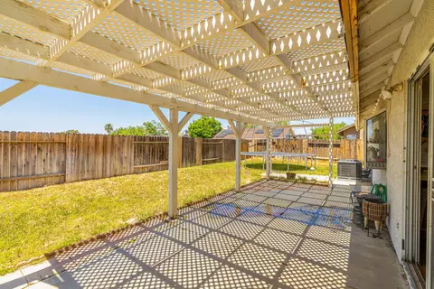 45911 Primrose Dr, Lancaster, CA 93534 photo 21