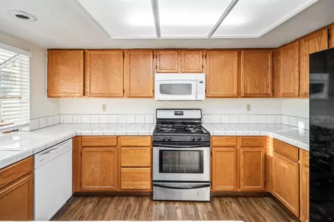 45911 Primrose Dr, Lancaster, CA 93534 photo 13