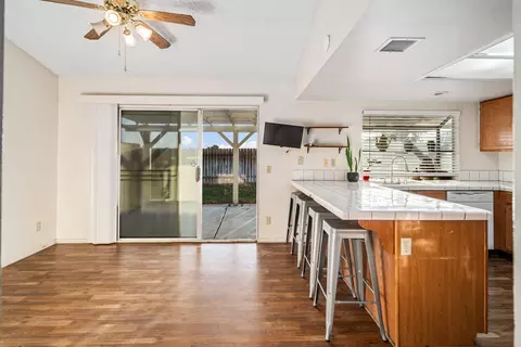 45911 Primrose Dr, Lancaster, CA 93534 photo 8