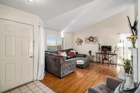 45911 Primrose Dr, Lancaster, CA 93534 photo 5
