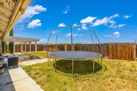 45911 Primrose Dr, Lancaster, CA 93534 photo 26
