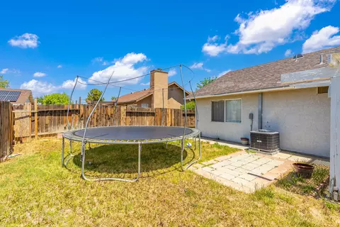 45911 Primrose Dr, Lancaster, CA 93534 photo 25