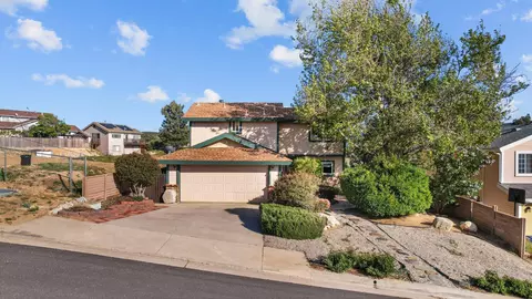 13266 Littlehorn Rd, Lake Hughes, CA 93532