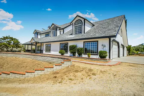 10148 Leona Ave, Leona Valley, CA 93551