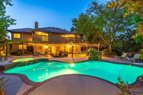 5912 Walnut Way, Palmdale, CA 93551