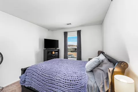 Bedroom - 3640 Half Dome Ave, Rosamond, CA 93560 photo 4 of 7