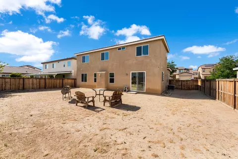 Exterior - 3640 Half Dome Ave, Rosamond, CA 93560 photo 2 of 4