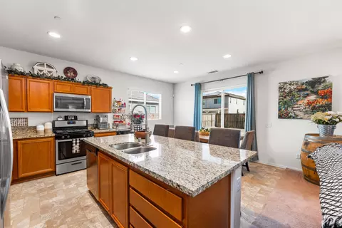 Kitchen - 3640 Half Dome Ave, Rosamond, CA 93560 photo 1 of 3