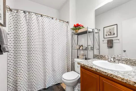 Bath - 3640 Half Dome Ave, Rosamond, CA 93560 photo 1 of 3