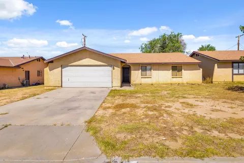 3391 Roxbury St W, Rosamond, CA 93560