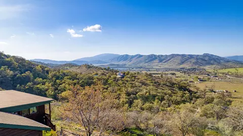 22396 Zurich Dr, Tehachapi, CA 93561 photo 46