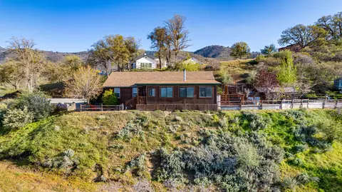 22396 Zurich Dr, Tehachapi, CA 93561 photo 57