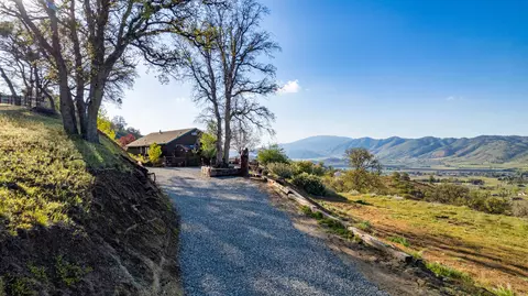22396 Zurich Dr, Tehachapi, CA 93561 photo 45