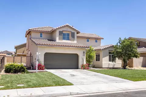 37940 Sunnyvale Ln, Palmdale, CA 93552