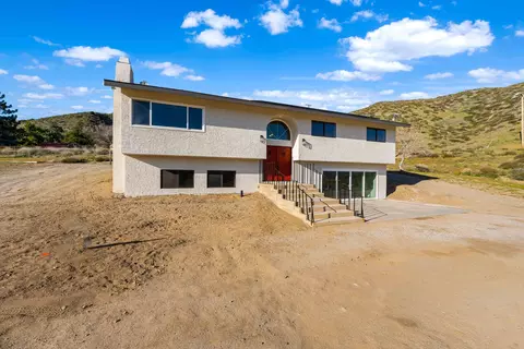 Exterior - 8817 Cache St, Leona Valley, CA 93551 photo 3 of 12