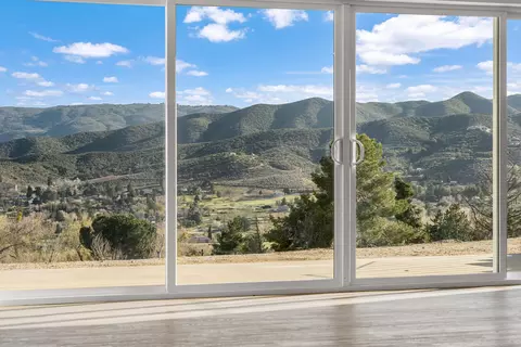 Living - 8817 Cache St, Leona Valley, CA 93551 photo 13 of 16