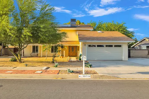 39734 Country Club Dr, Palmdale, CA 93551