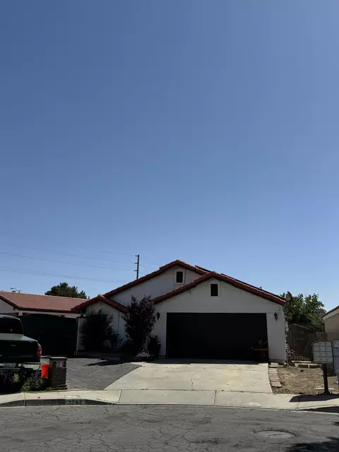 3247 E Avenue S-1, Palmdale, CA 93550