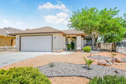 3456 Citrine Ln, Rosamond, CA 93560