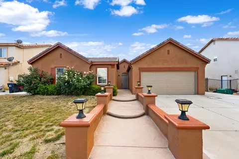 44011 Camellia St, Lancaster, CA 93535