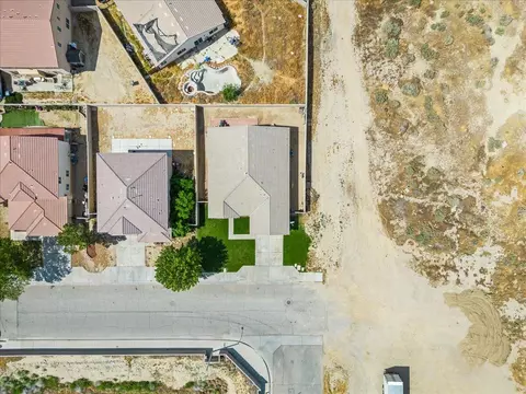View/Area - 3665 Cobb Rd, Lancaster, CA 93535 photo 5 of 9