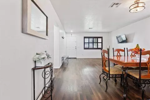 Entry Way - 3665 Cobb Rd, Lancaster, CA 93535 photo 1 of 1